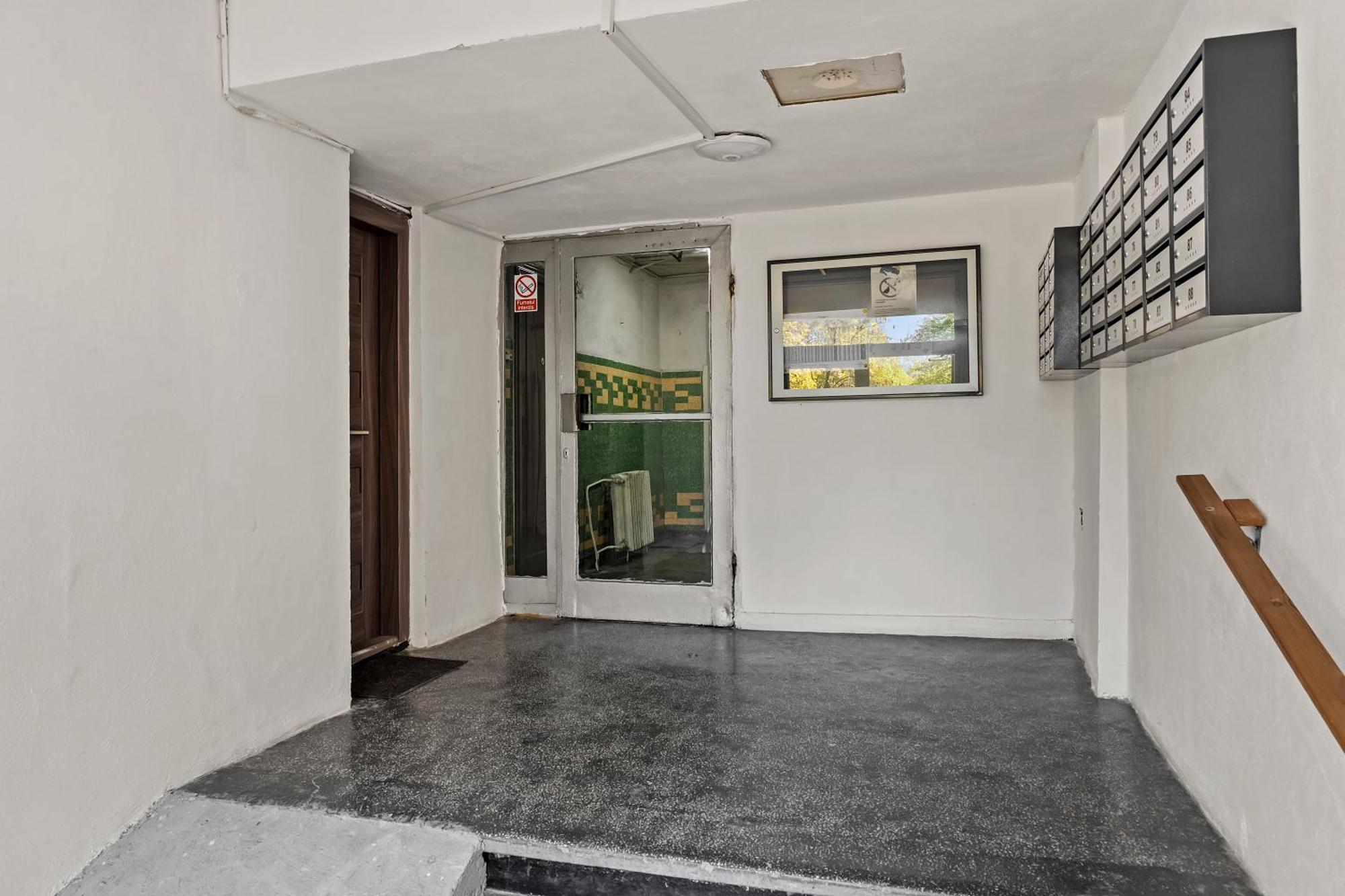 Garsoniera De Lux Si Eleganta Drumul Taberei Bucarest Exterior foto